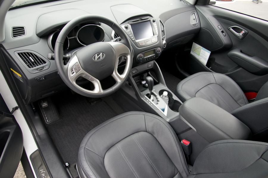  Hyundai Tucson Fuel Cell 2014 года  (фото 28 из 32)